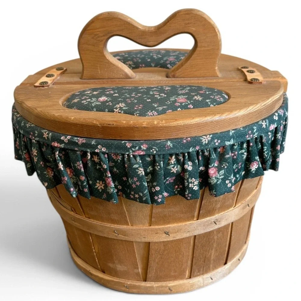 Vintage Wooden Slat Picnic Sewing Gathering Basket‎ Heart Handle Cottagecore